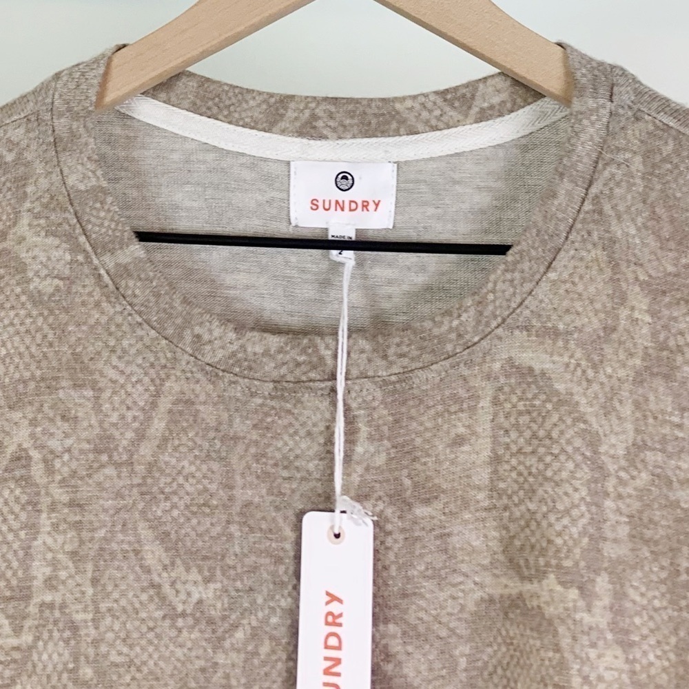 NWT Sundry Snaeskin Print Drapey Pullover Sweatshirt Sweater Neutral - Picture 6 of 7